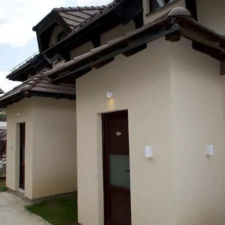 Dvori Sky View E13 - Free Private Parking * 科帕奥尼克