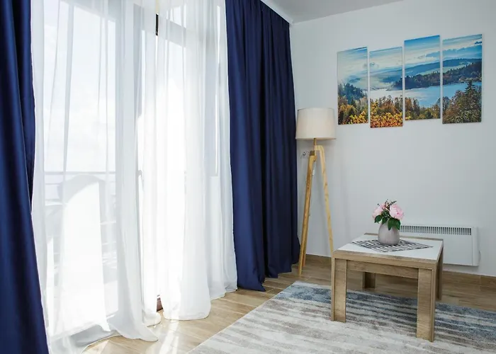 公寓 Dvori Sky View E13 - Free Private Parking