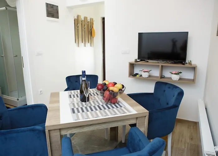 Dvori Sky View E13 - Free Private Parking *