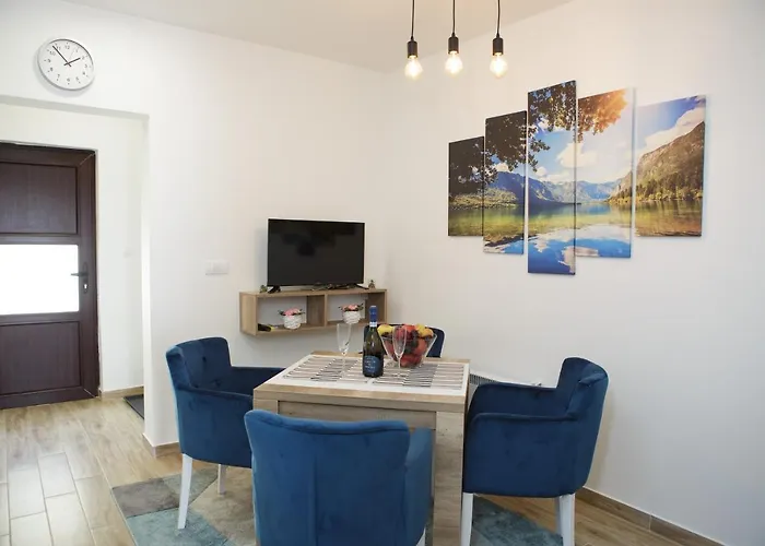 公寓 Dvori Sky View E13 - Free Private Parking